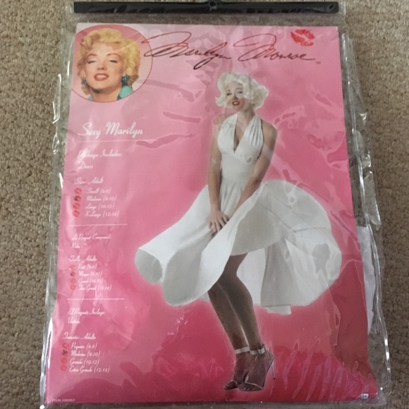 Marilyn Monroe costume