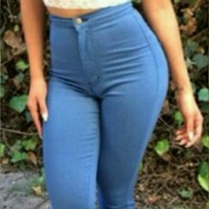 High Waisted Jeans