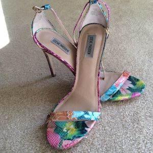 Steve madden colorful heels!