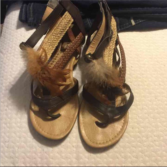 Feather gladiator sandals brown tan