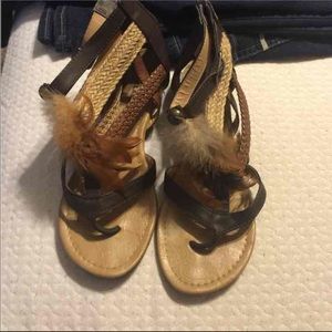 Feather gladiator sandals brown tan