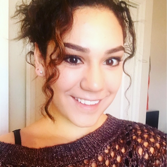 Meet your Posher, Alondra