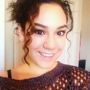 Meet your Posher, Alondra