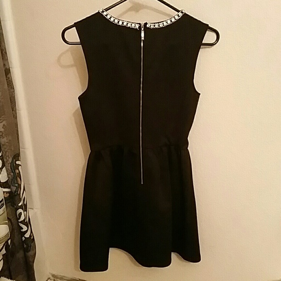 Little black dress - Picture 3 of 4