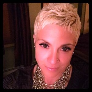 Meet your Posher, Doralisa