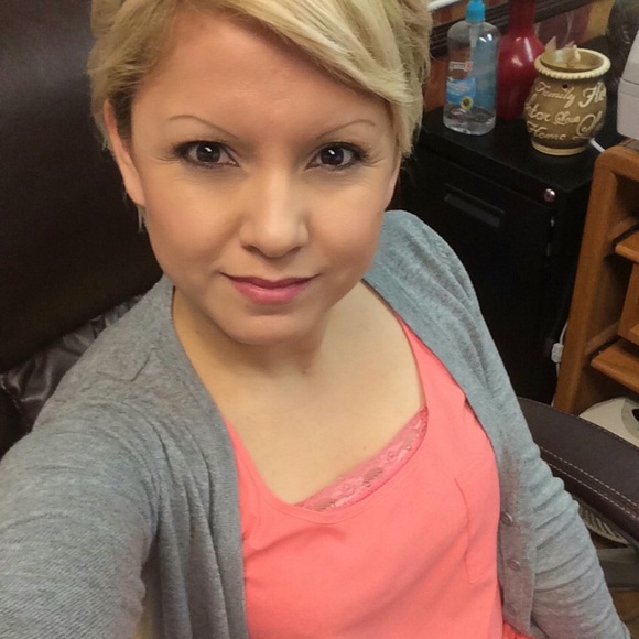 Meet your Posher, Ada