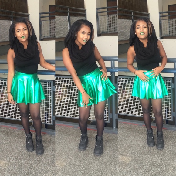 GREEN SHIMMERY SKIRT