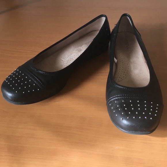 Merona Studded black flats size 8