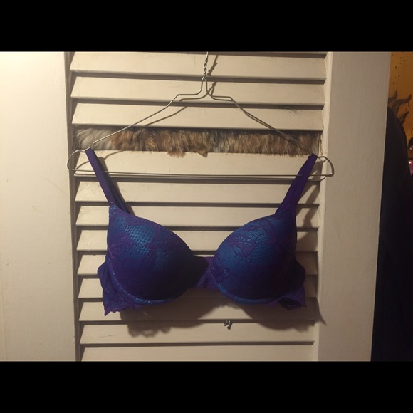 Sold on Ⓜ️ Victoria secret bra 36b