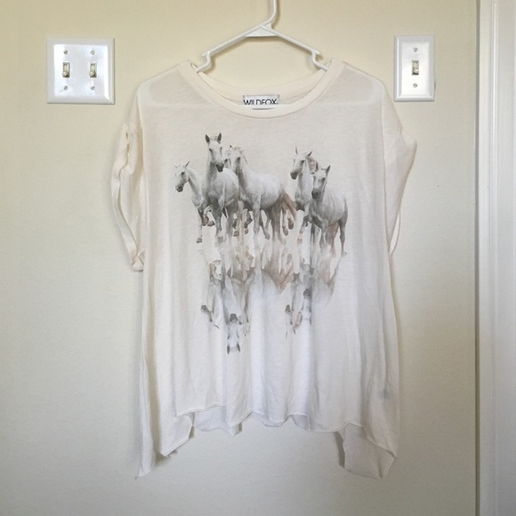 Wildfox Tops - ⭐️ SALE! 🌙 Wildfox Free Spirits Jagged Edge Tee