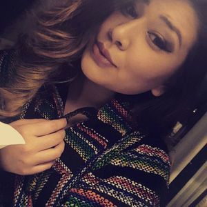 Meet your Posher, Aziza