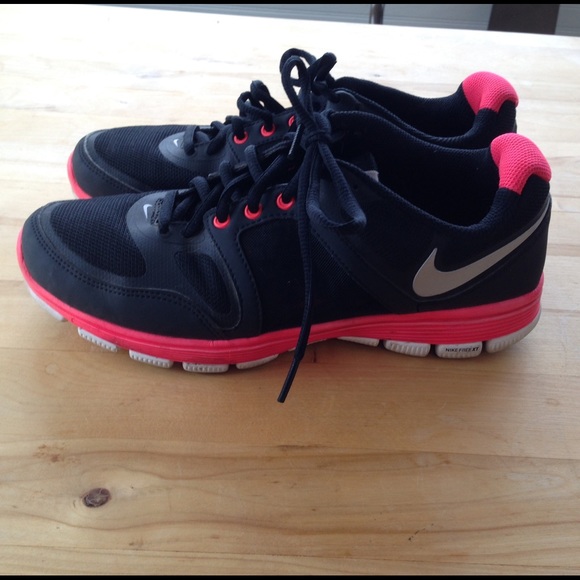 Nike Free XT Motion Fit Sneakers