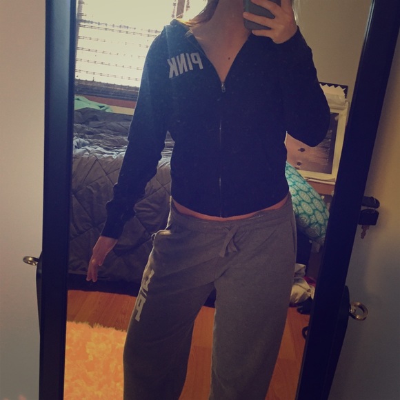 Vs pink zip up sweatshirt 😊😊😊