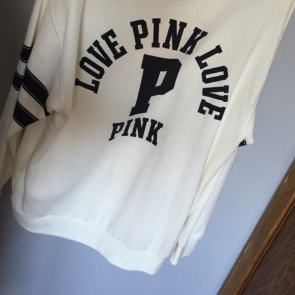 Vs pink zip up sweatshirt size small loose fit 💞