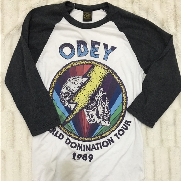 Obey baseball tee! SZ S
