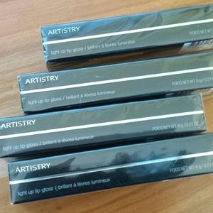 4 artistry lip gloss new