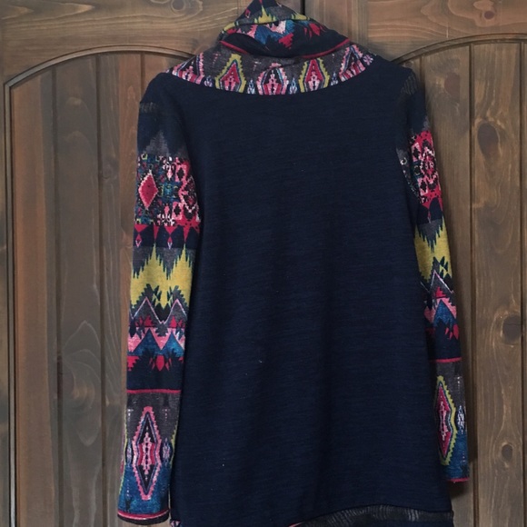 ❌SOLD❌- Bright Collared Neck Sweater - Picture 2 of 3