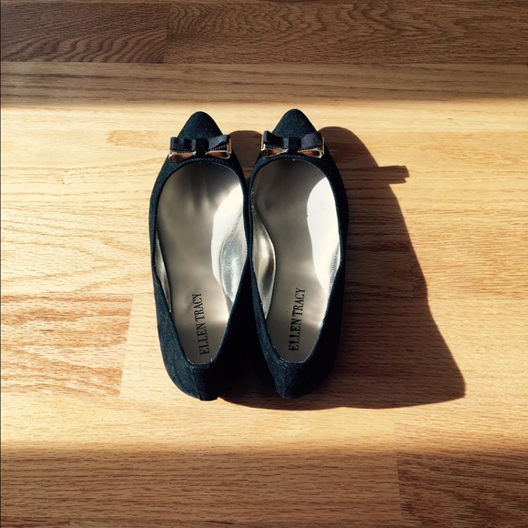 black suede flats with bow - Picture 3 of 4