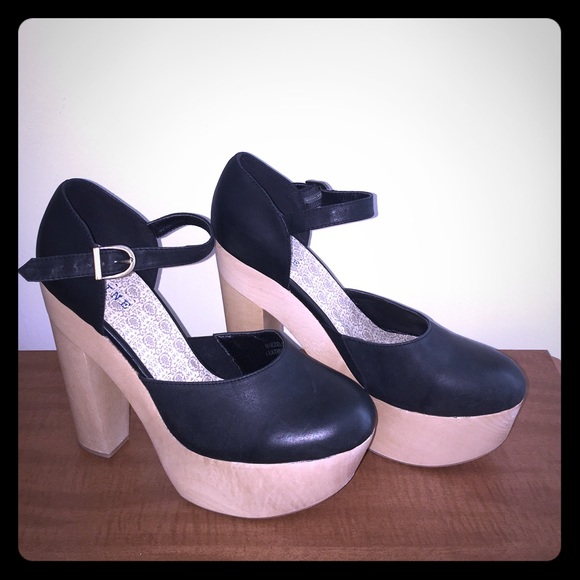 Sabine Platform Heels