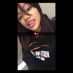 Meet your Posher, Leslie