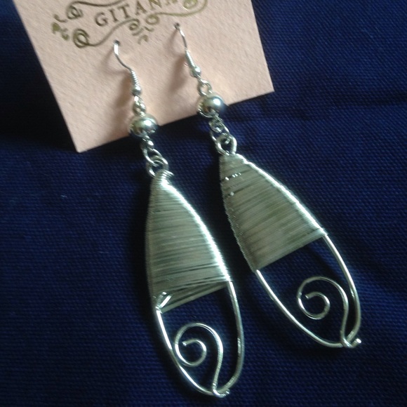 Fish artisan earrings new