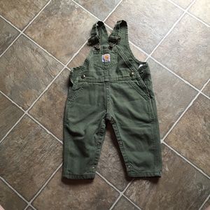 Hunter green Carhart overalls!