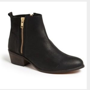 Steve Madden, Neovista Flat Bootie