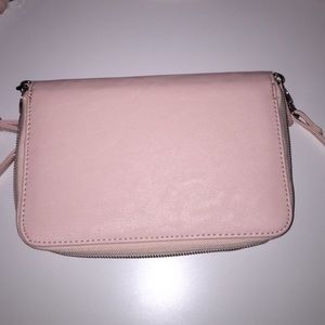 Pink purse (: