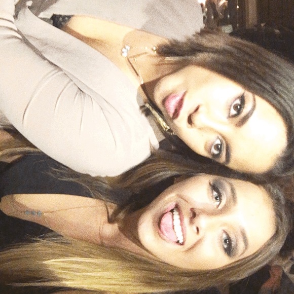 Meet your Posher, Madison - Picture 3 of 3