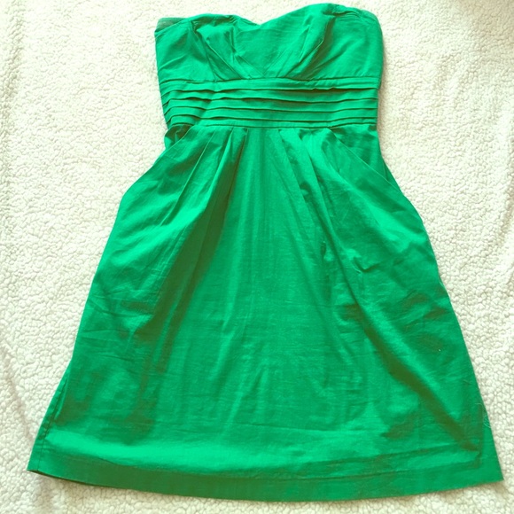Green spring dress 😍