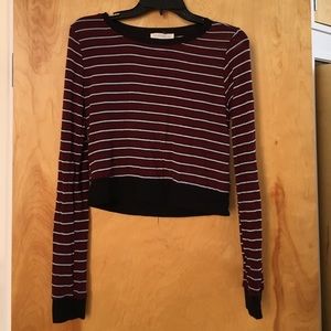 Long sleeve crop top, light with very soft fabric