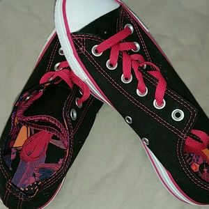 Brand new converse