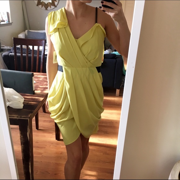 ❣SOLD ❣yellow dress Rachel Roy tulip one shoulder - Picture 2 of 4