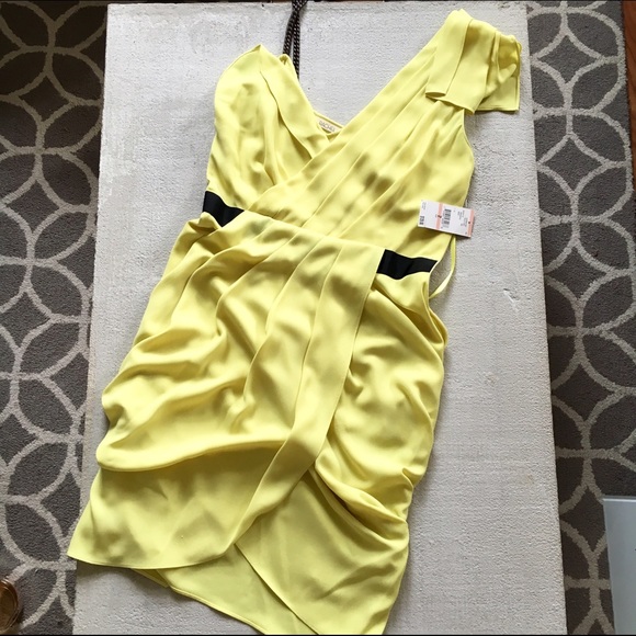 ❣SOLD ❣yellow dress Rachel Roy tulip one shoulder - Picture 4 of 4