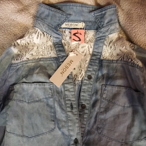 Is too big too I'm xs really cute tho - Picture 2 of 2