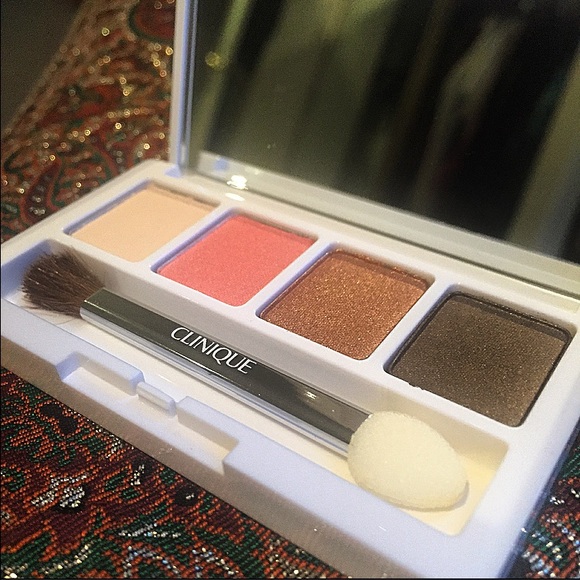 🔶🔷🔶SOLD!🔶🔷🔶CLINIQUE eye shadow 👁