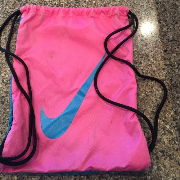 Nike drawstring bag