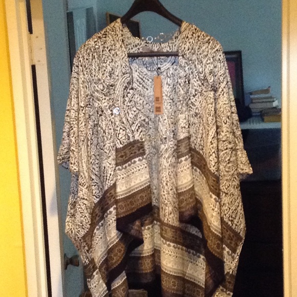 A paisley stamp kimono