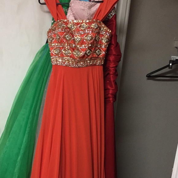 floor length, no stains/rips  original strapless - Picture 2 of 4