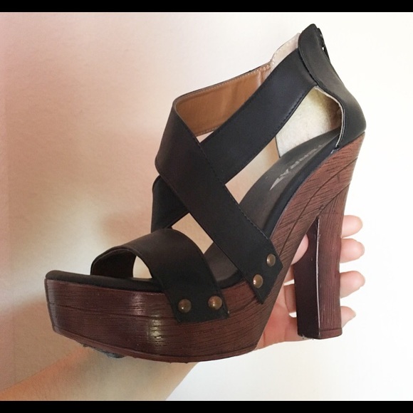 Black/brown Platforms