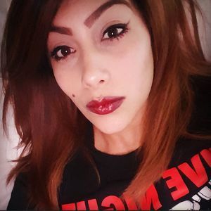 Meet your Posher, Crystal