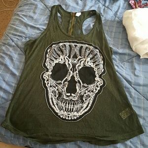 Skull tank