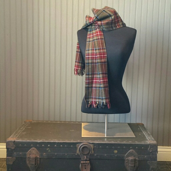 Beautifully handsome scarf - Men's or Women's - Picture 2 of 2