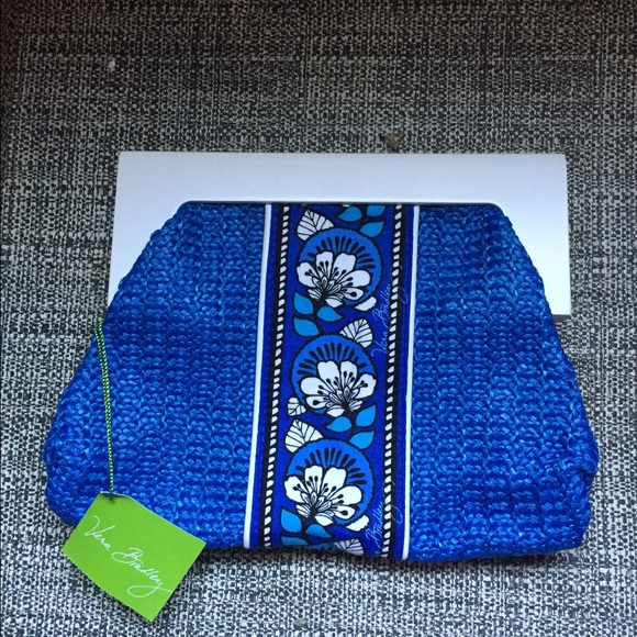 Vera Bradley Straw Clutch*price final*