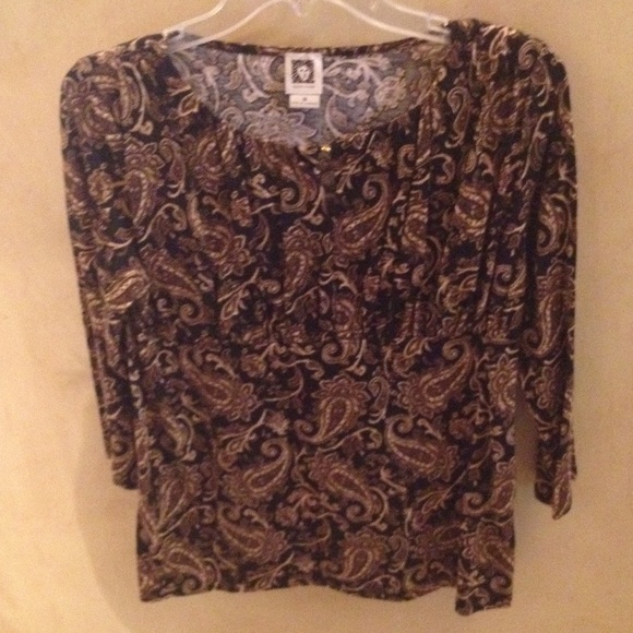 Empire blouse with a paisley print