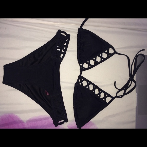 Black Victoria secret bikini