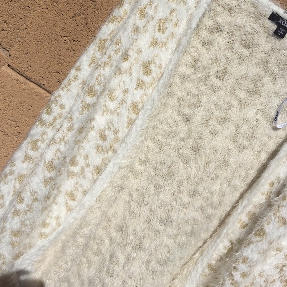 Beautiful fuzzy open cardigan - Picture 4 of 4
