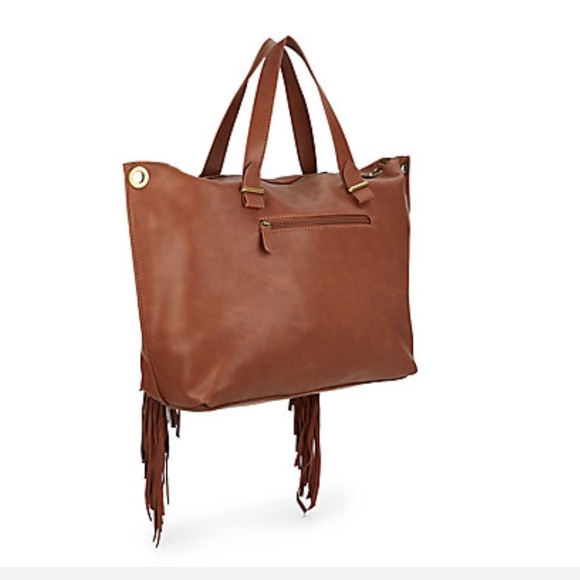 🚨SOLD🚨Steve Madden Fringe Crossbody Tote💕 - Picture 3 of 4