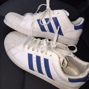 Blue and White Shelltoe Superstar Adidas💙
