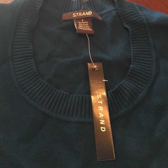 Navy Strand Top - Picture 2 of 2